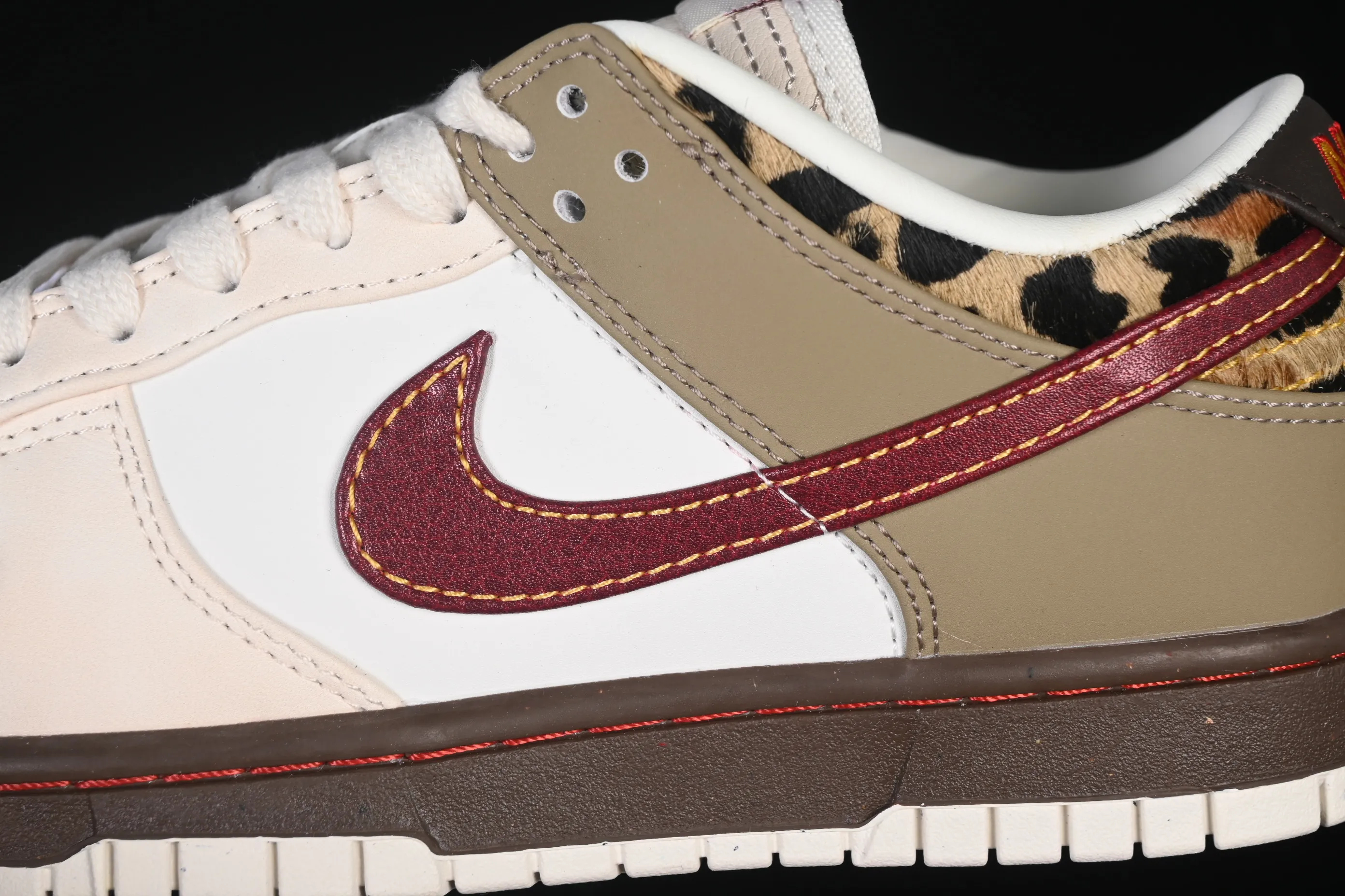 All categories Nk SB Dunk Series Nk SB Dunk Low low-top sneakers Nike SB Dunk Low "Khaki Leopard" beige zebra hair low-top casual sneakers IM6687-262